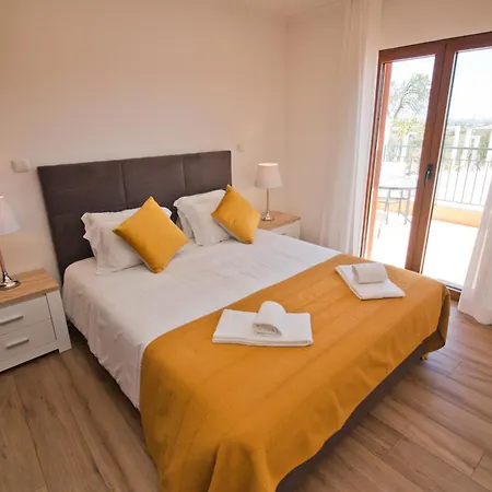 Casa Da Ladeira Branca * לאגוּ‏ש