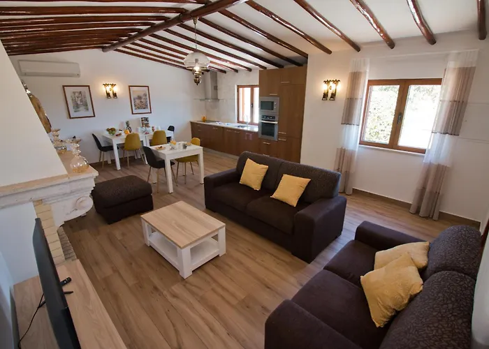 Casa Da Ladeira Branca Alojamento de Turismo Selvagem Lagos