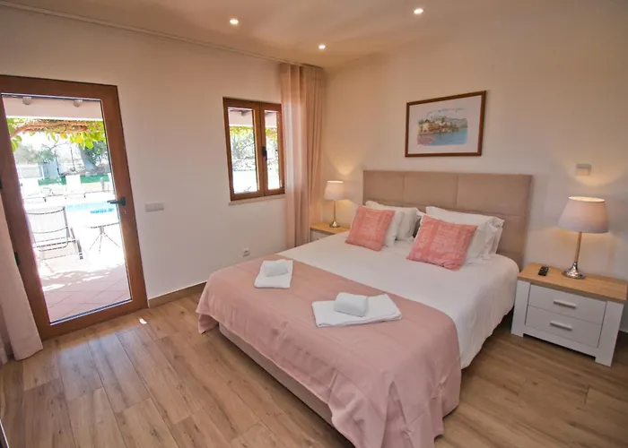 Casa Da Ladeira Branca Alojamento de Turismo Selvagem *