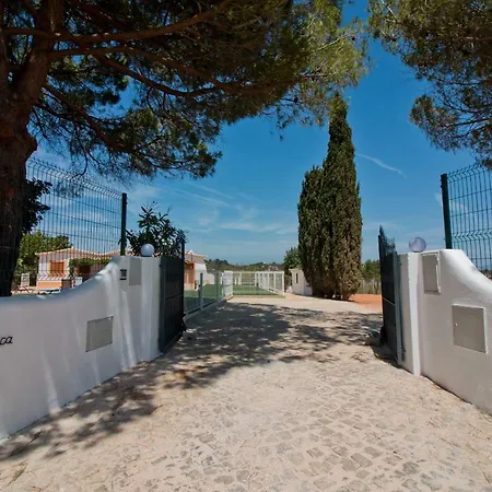 Деревянный коттедж Casa Da Ladeira Branca Лагуш